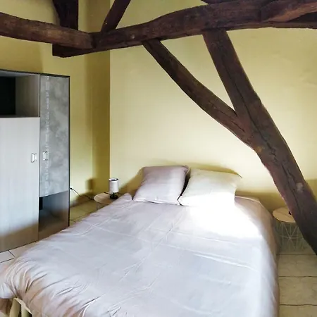 9 Rue Jouan Apartment
